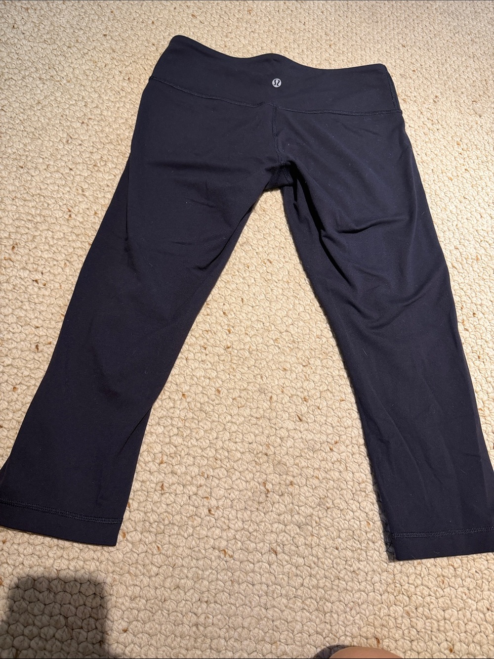 lululemon athletica Black Cropped Leggings, size 8